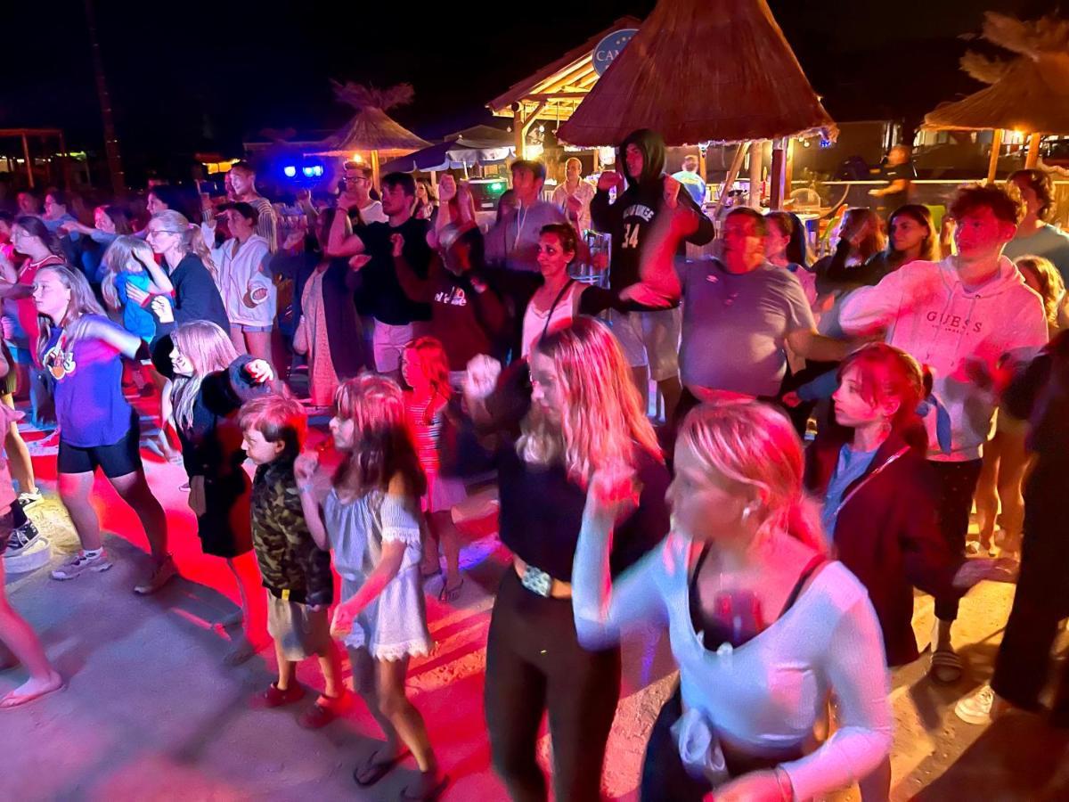 Camping Paradis Family Des Issoux Lalevade-dʼArdèche Екстериор снимка