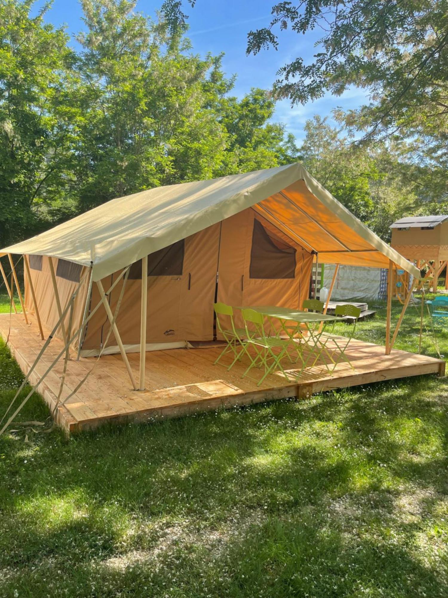 Camping Paradis Family Des Issoux Lalevade-dʼArdèche Екстериор снимка